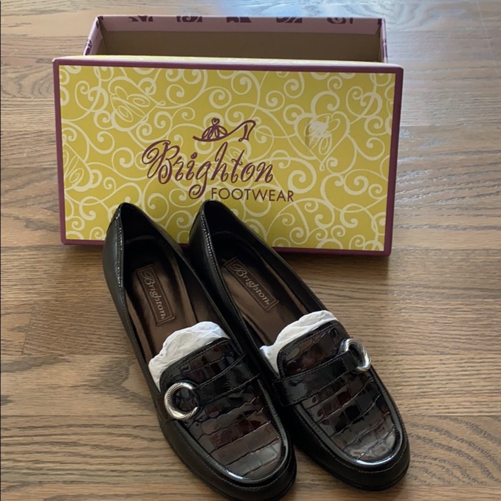 Brighton shows, brand new w/ box. Size 9. Brown.